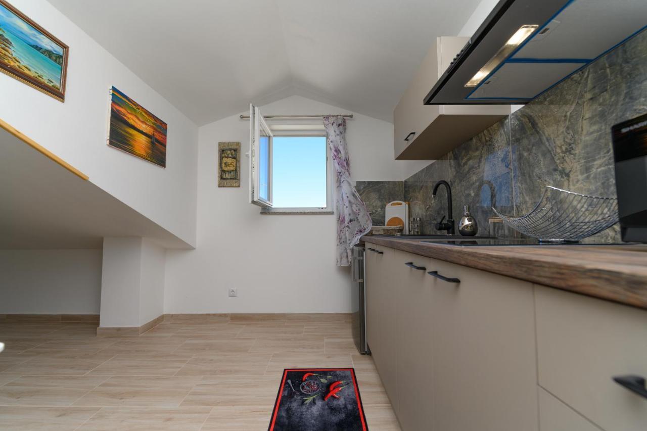 Apartments Forever Miholascica ภายนอก รูปภาพ